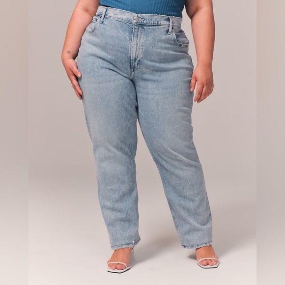 Abercrombie & Fitch Denim - Abercrombie & Fitch Curve Love 90s Straight Ultra High Rise Jeans